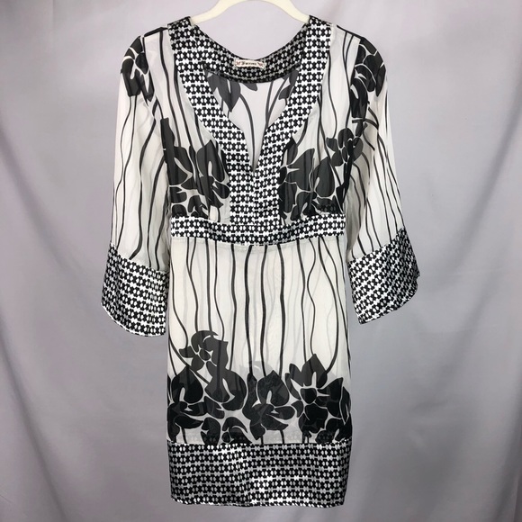 NWOT FOREVER BACK TIE PATTERNED BLOUSE! NEW! - Picture 2 of 8